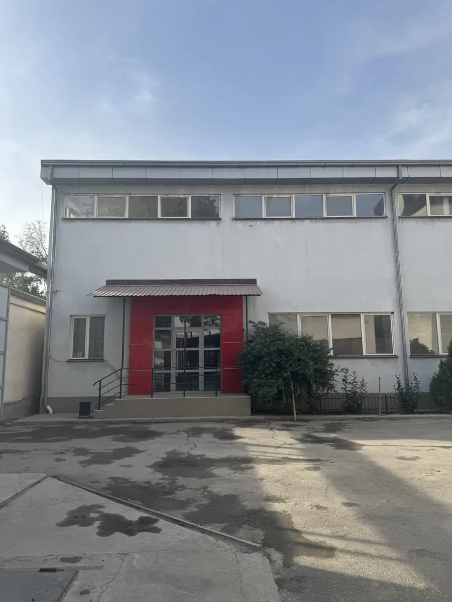 Ishlab chiqarish − 3953 m², 1/3 qavat 