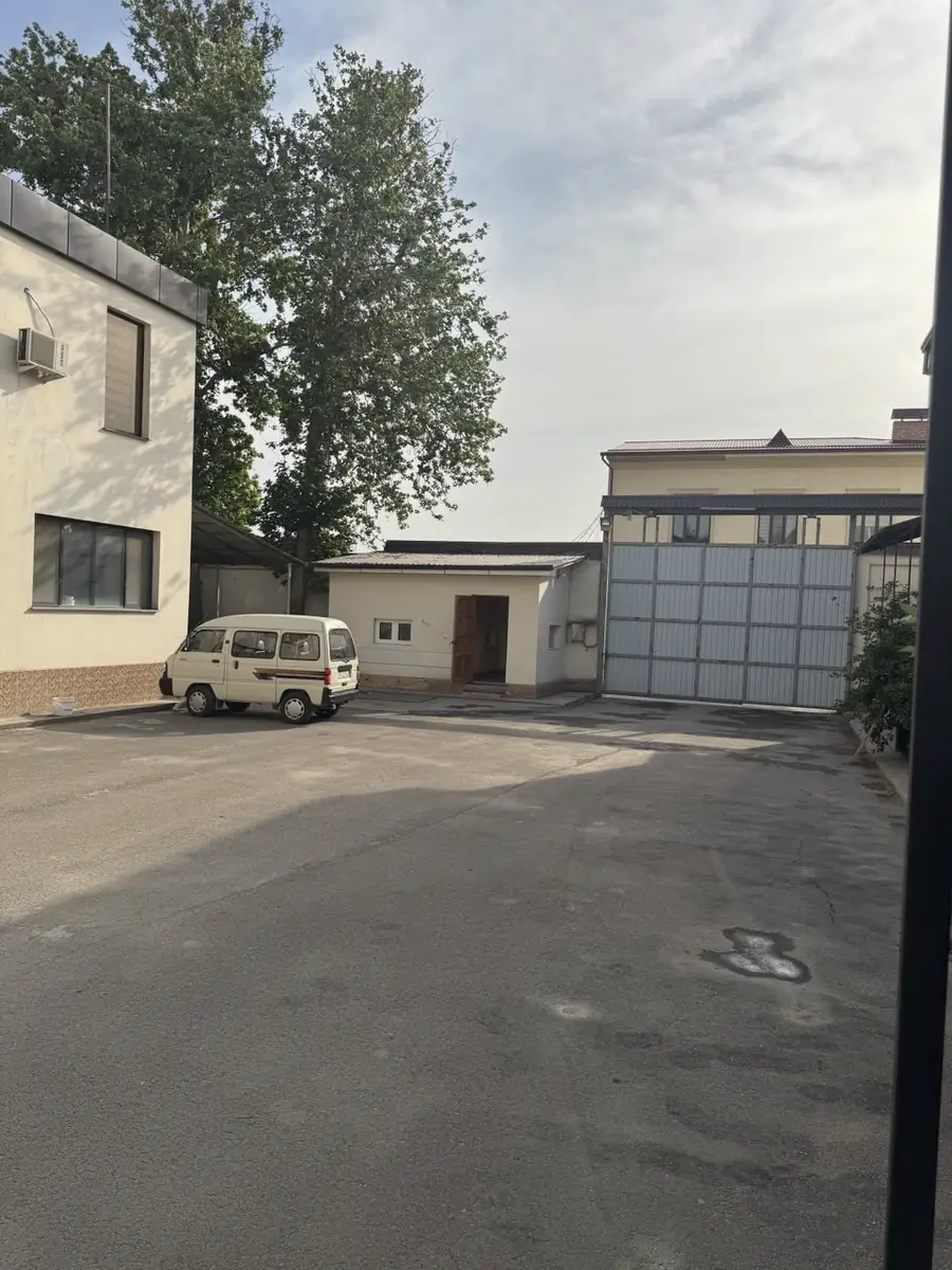 Ishlab chiqarish sotiladi − 3953 m²