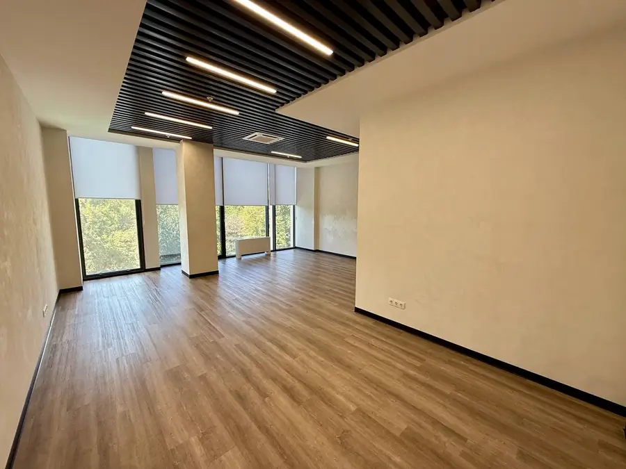 Ijaraga ofis − 163 m²