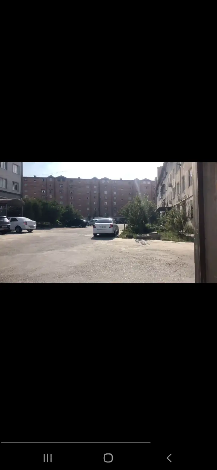 Продается 2-комнатная квартира − 72 м²