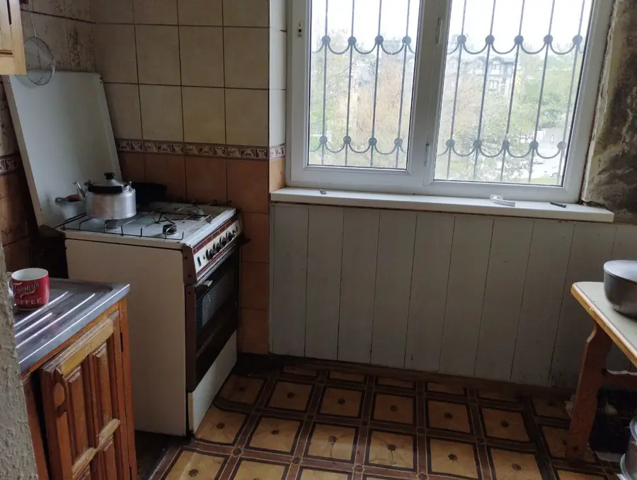 Продается 2-комнатная квартира − 53 м²