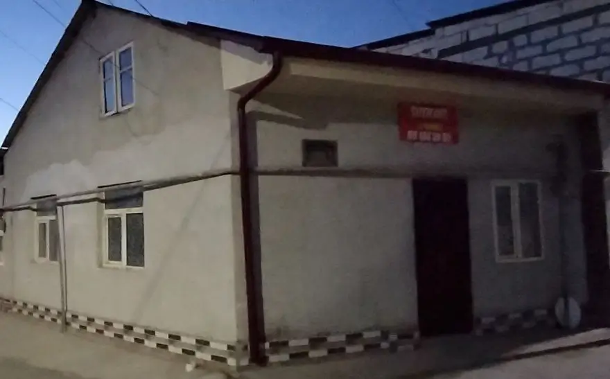 1-этажный дом − 33 м², 0.4 сот.