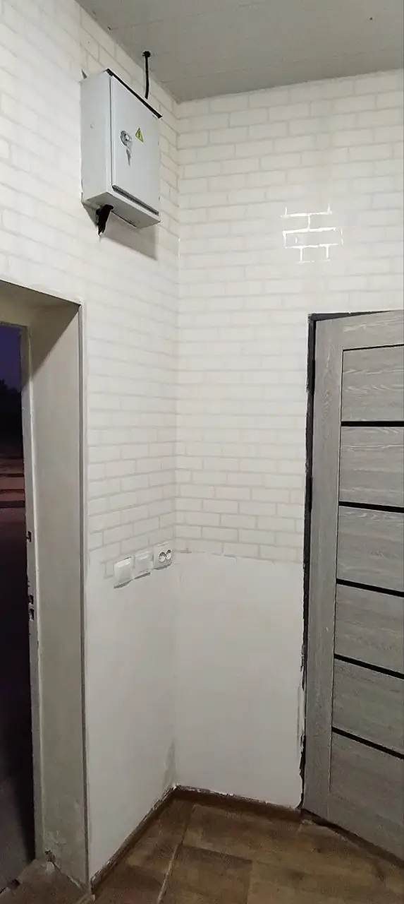 1-этажный дом − 33 м², 0.4 сот.