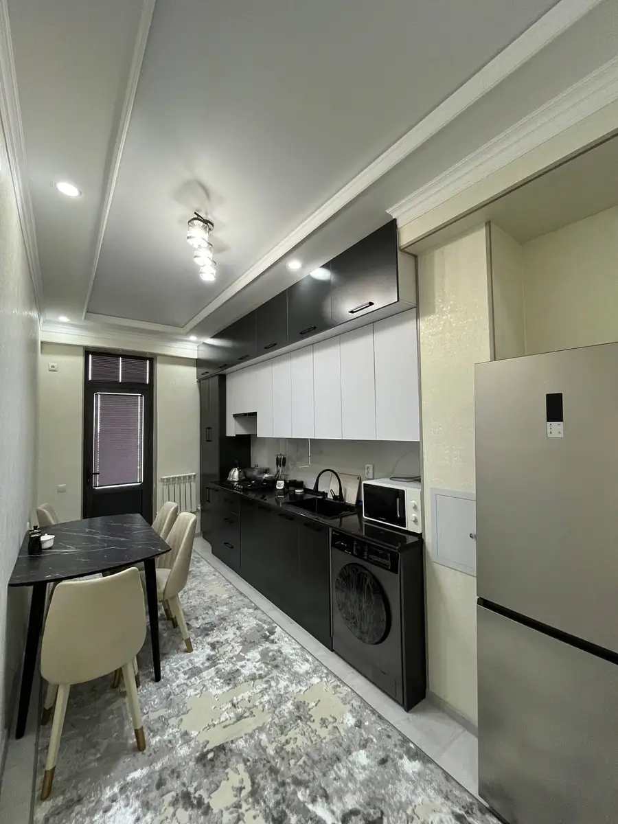 3-комнатная квартира − 90 м², 5/12 этаж