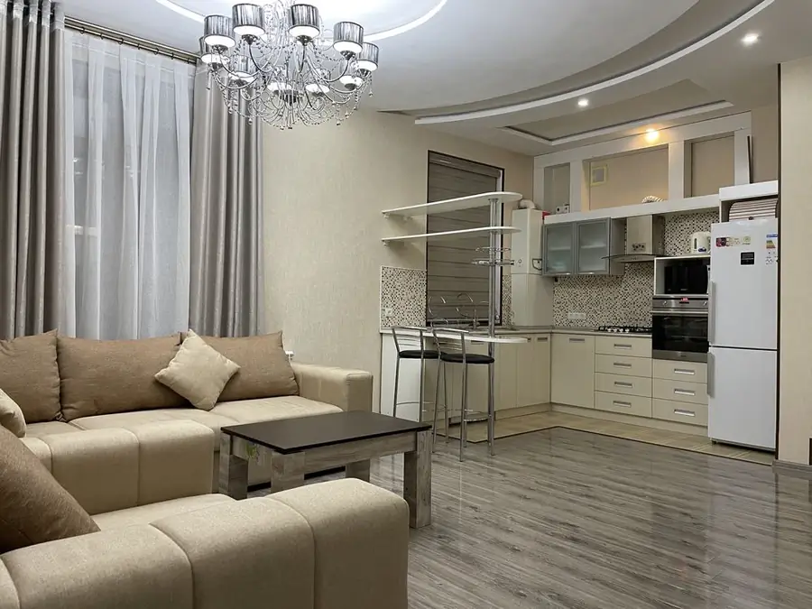 2-комнатная квартира − 43 м², 3/5 этаж