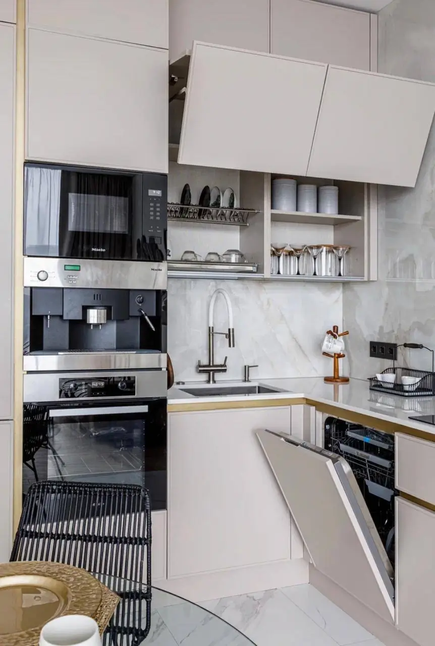 Сдается 2-комнатная квартира − 50 м²