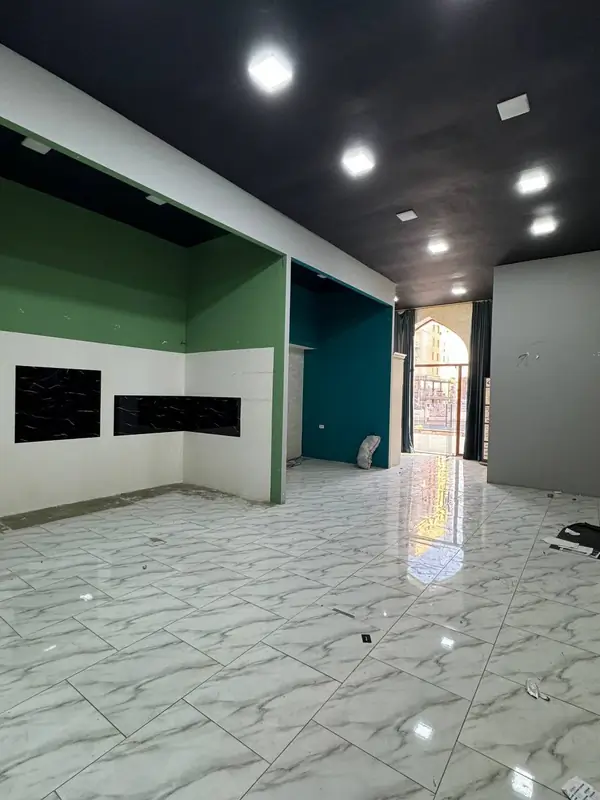 Торговое помещение − 140 м², 1/9 этаж