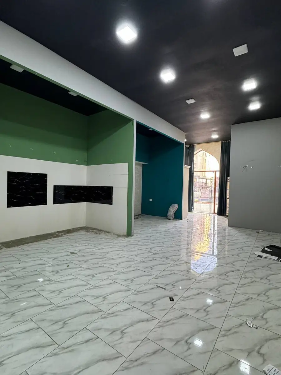 Savdo-sotiq maydoni − 140 m², 1/9 qavat