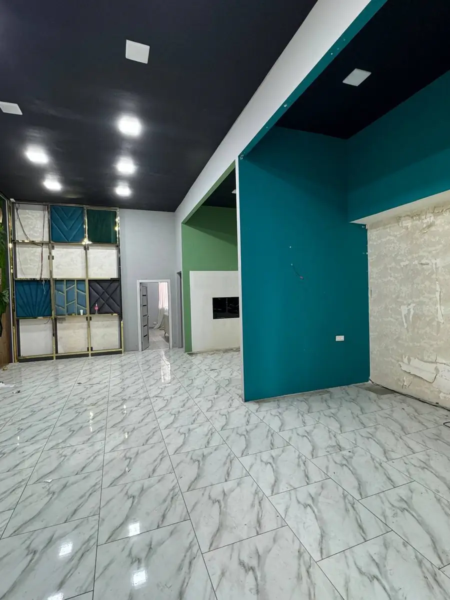 Savdo-sotiq maydoni − 140 m², 1/9 qavat