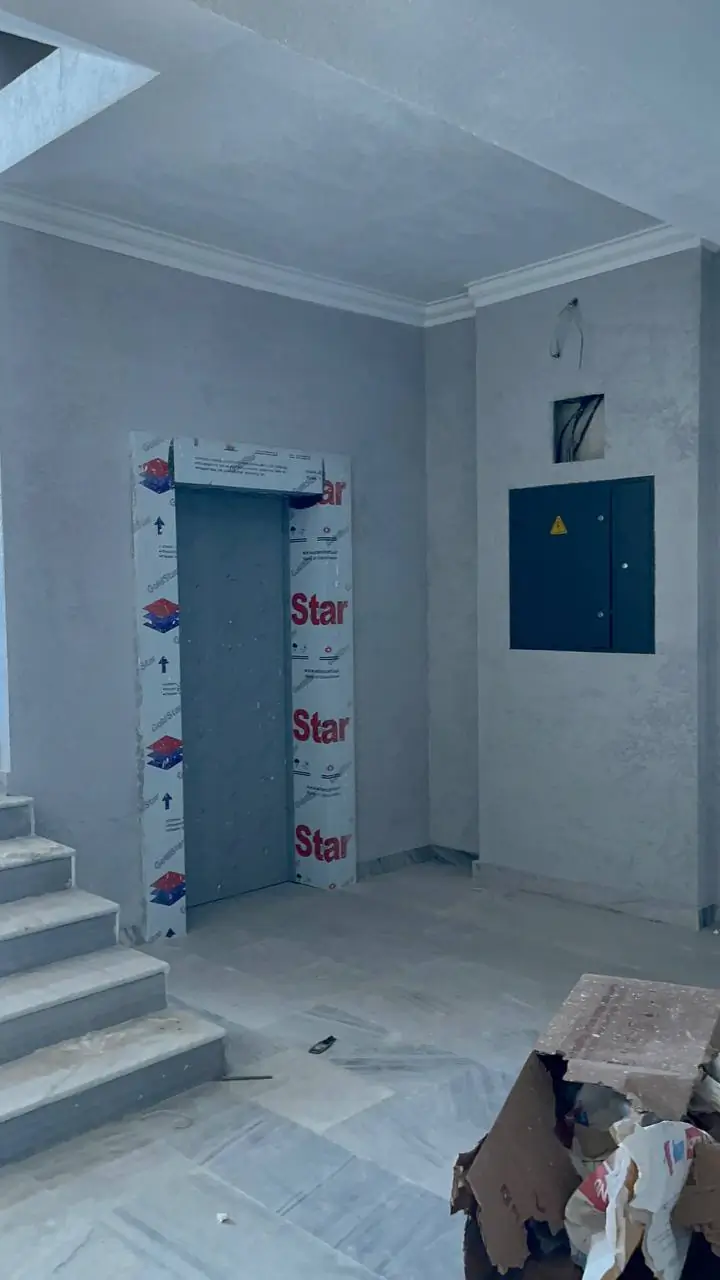 2 xonali kvartira sotiladi − 50.4 m²