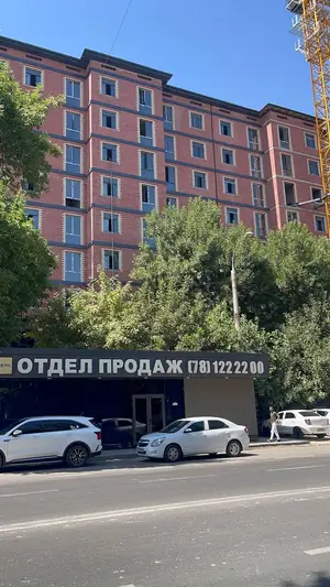 Продается 2-комнатная квартира − 50.4 м²