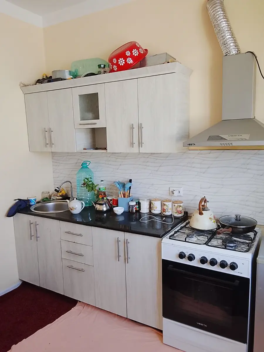 2 xonali kvartira sotiladi − 63 m²