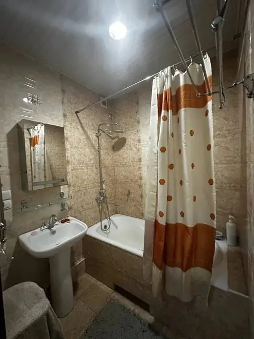 3-комнатная квартира − 100 м², 3/5 этаж
