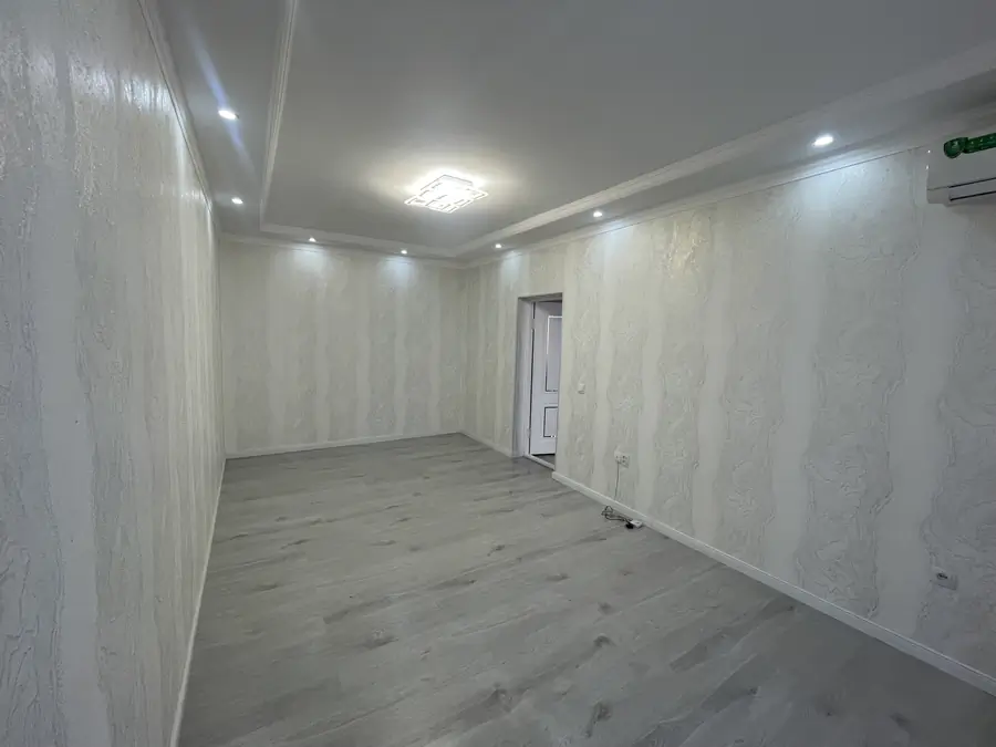 2 xonali kvartira sotiladi − 50 m²