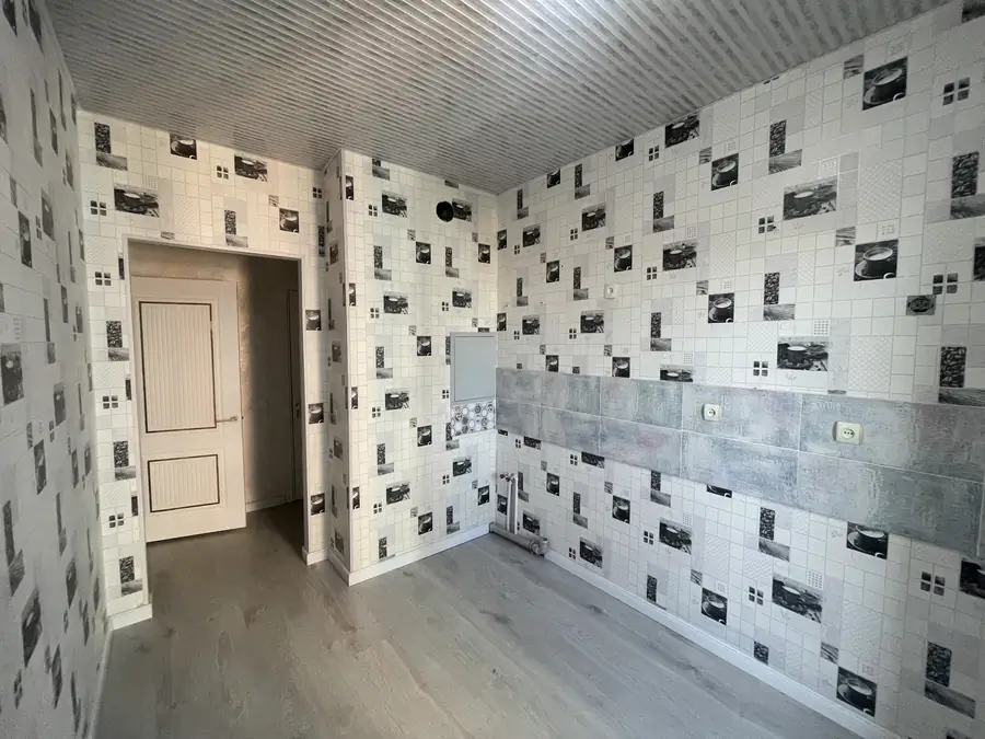 2 xonali kvartira sotiladi − 50 m²