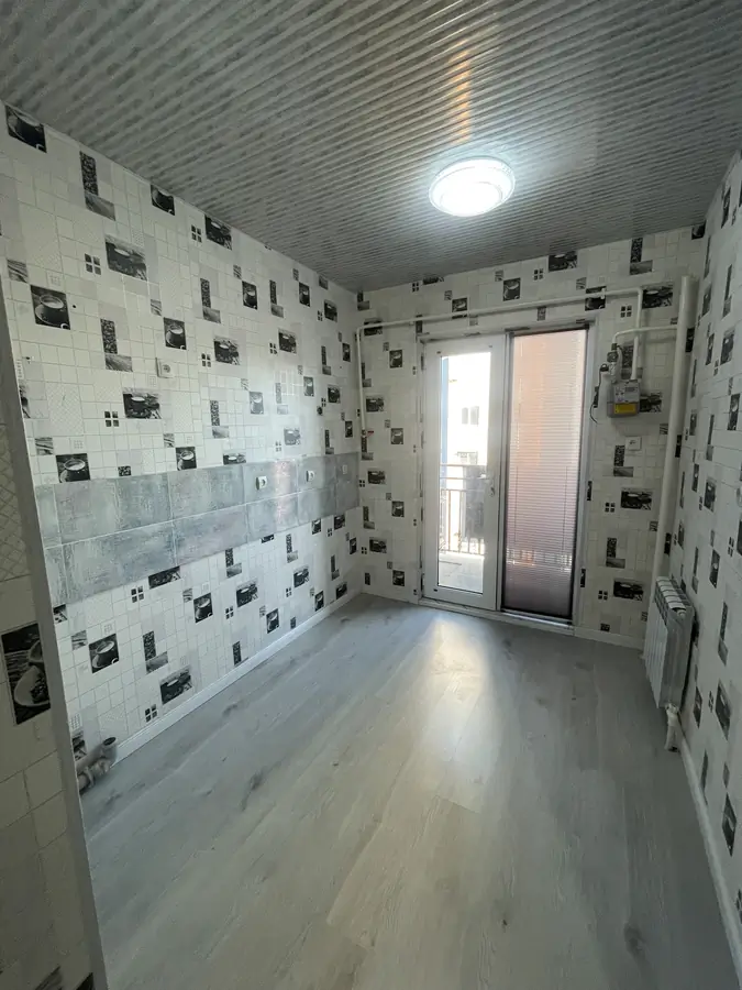 2 xonali kvartira sotiladi − 50 m²