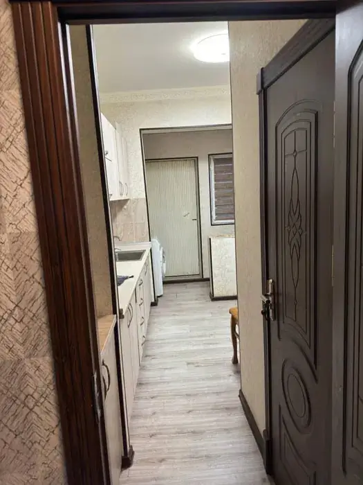 3-комнатная квартира − 80 м², 1/4 этаж