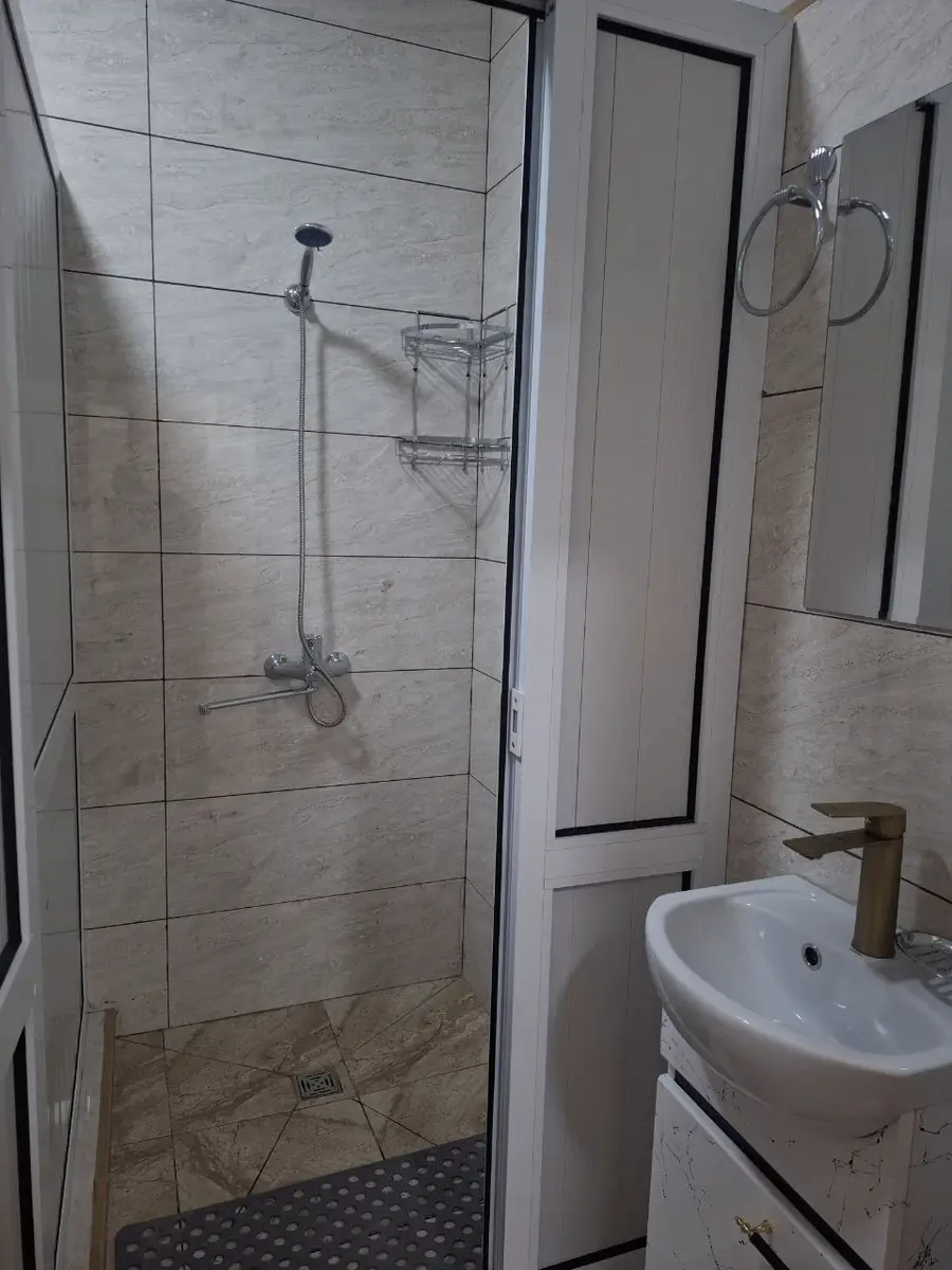 Ijaraga 3 xonali kvartira − 8 m²