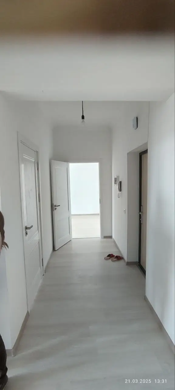 Сдается 2-комнатная квартира − 55 м²