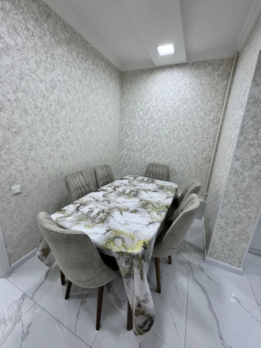 2-комнатная квартира − 70 м², 3/5 этаж