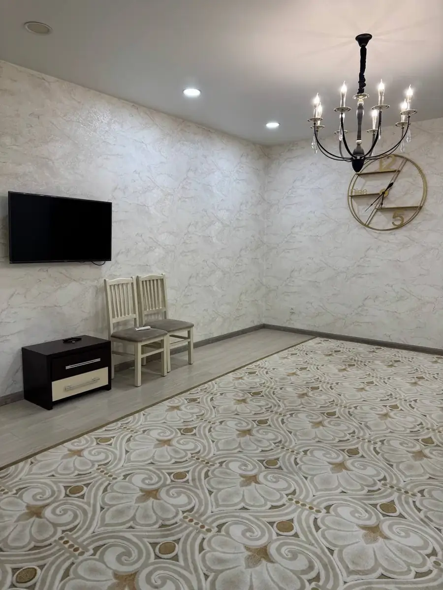 3 xonali kvartira sotiladi − 74 m²