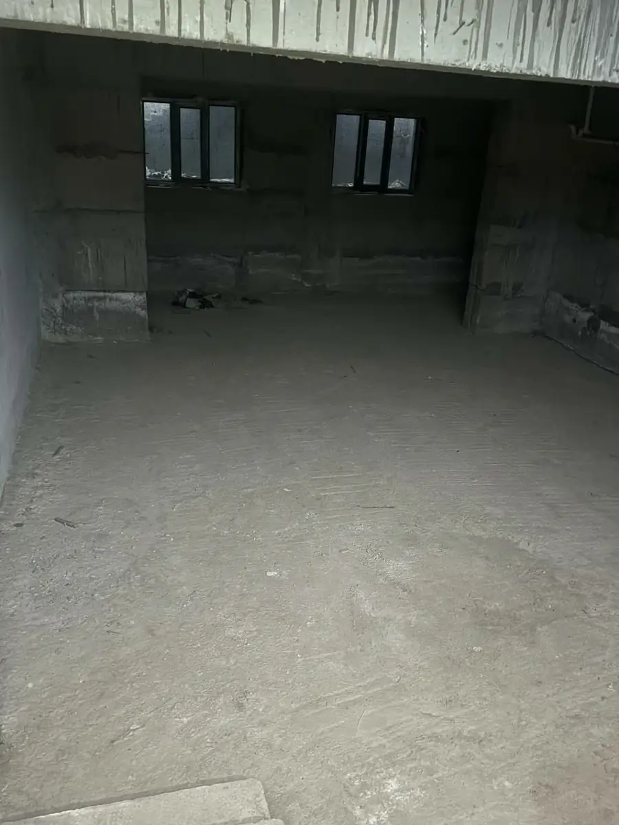 Savdo-sotiq maydoni − 150 m², 1/6 qavat