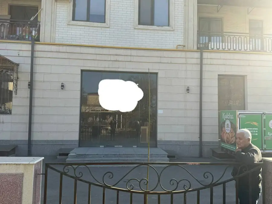 Savdo-sotiq maydoni − 150 m², 1/6 qavat