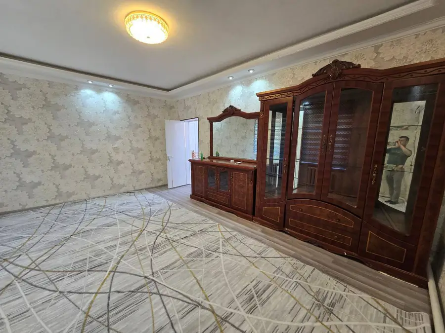 2 qavatli uy − 4 m², 4 sot.