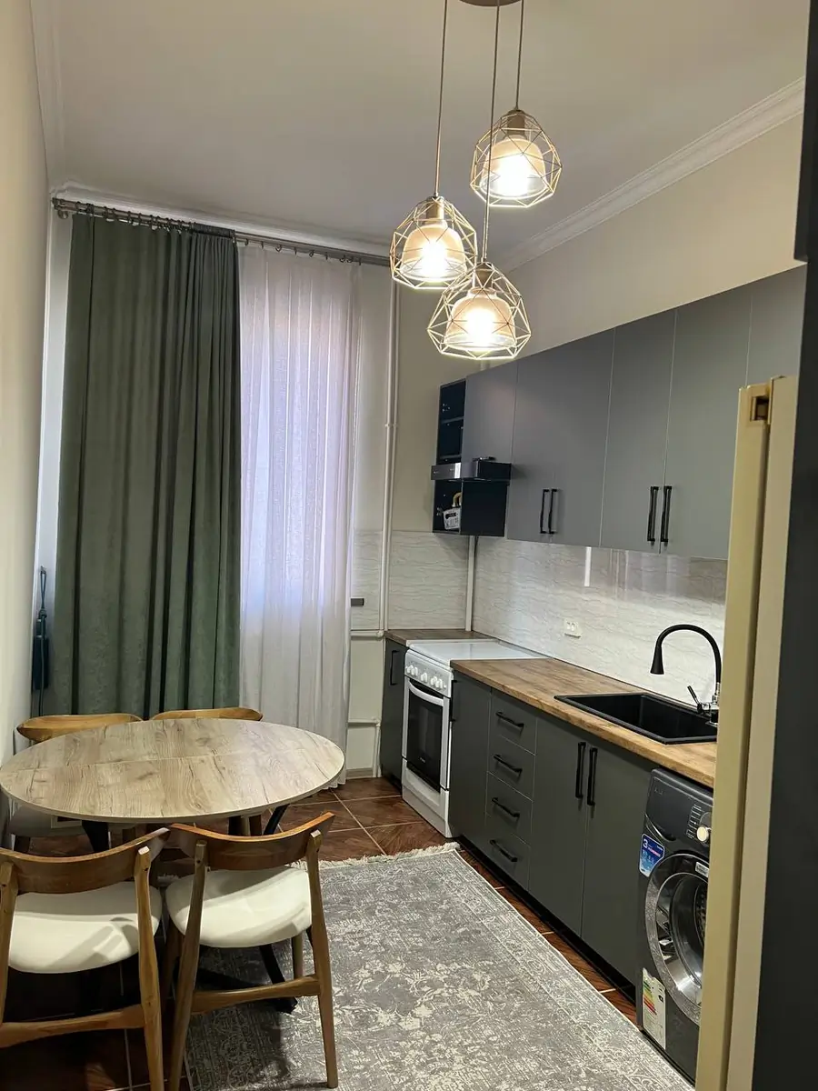 2-комнатная квартира − 67.7 м², 4/5 этаж
