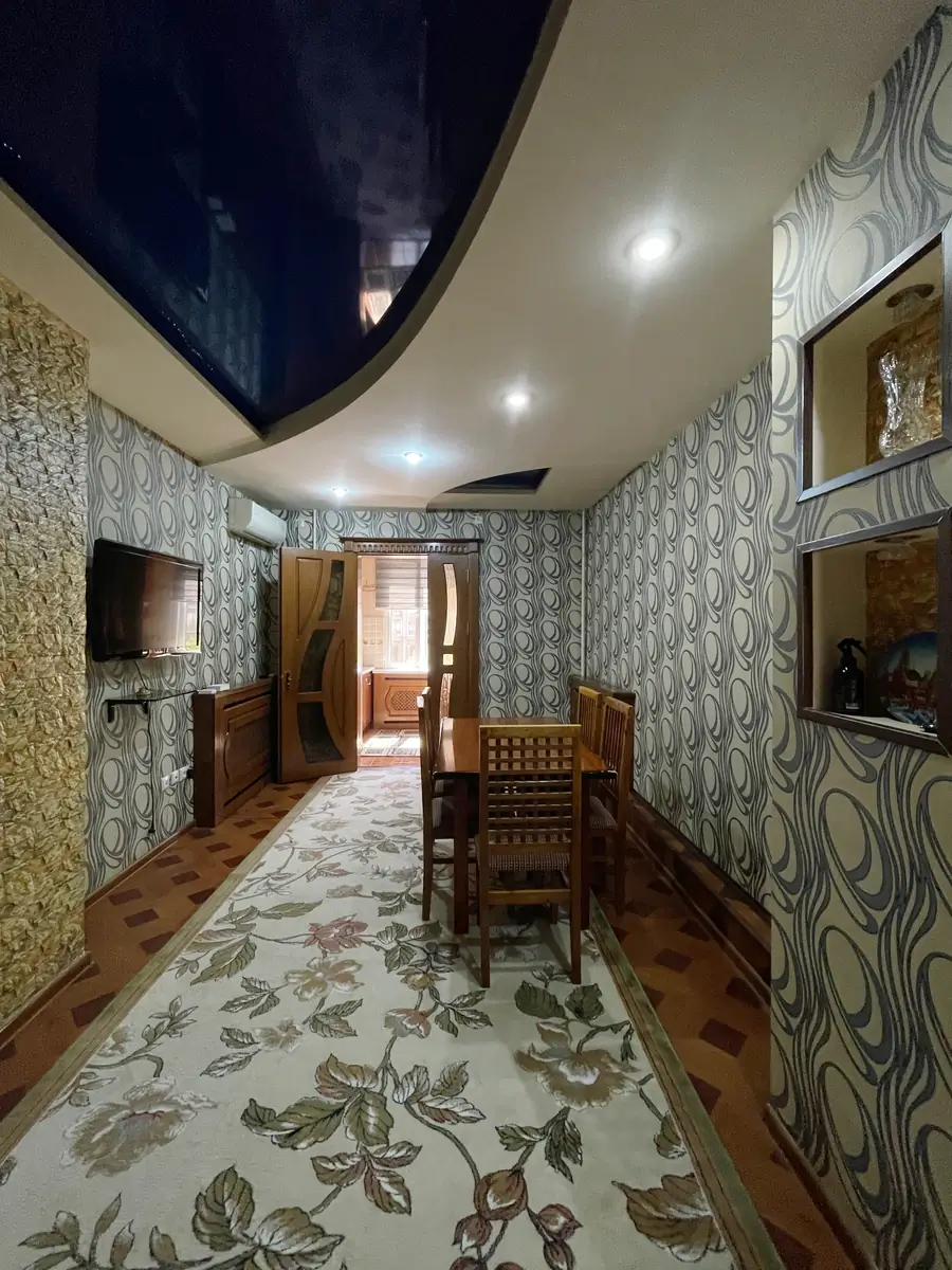 Сдается 4-комнатная квартира − 110 м²