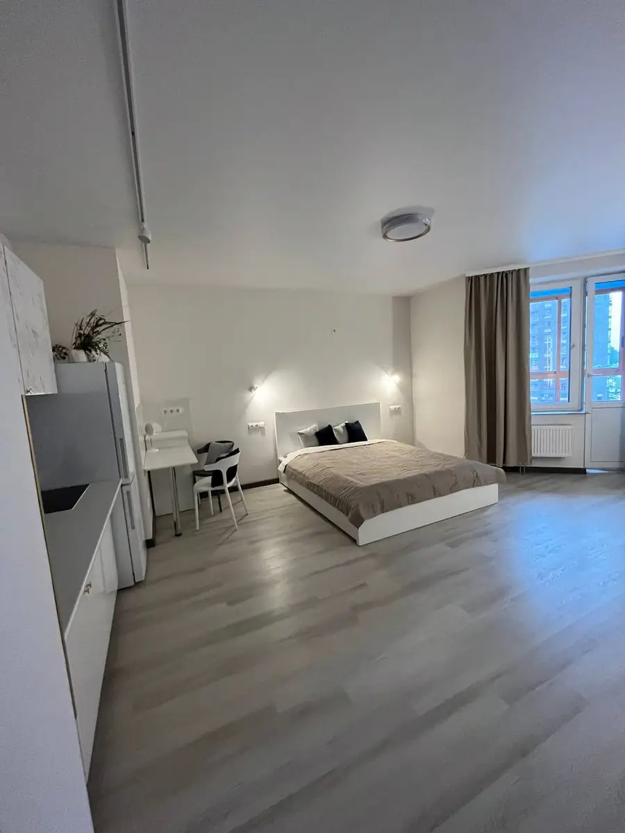 Сдается 1-комнатная квартира − 30 м²