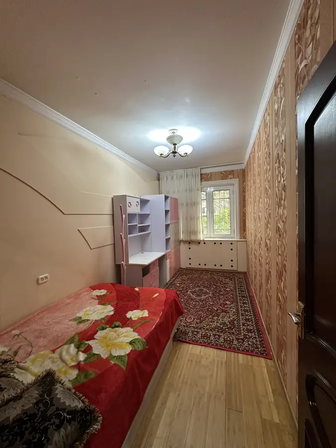 4-комнатная квартира − 100 м², 1/7 этаж