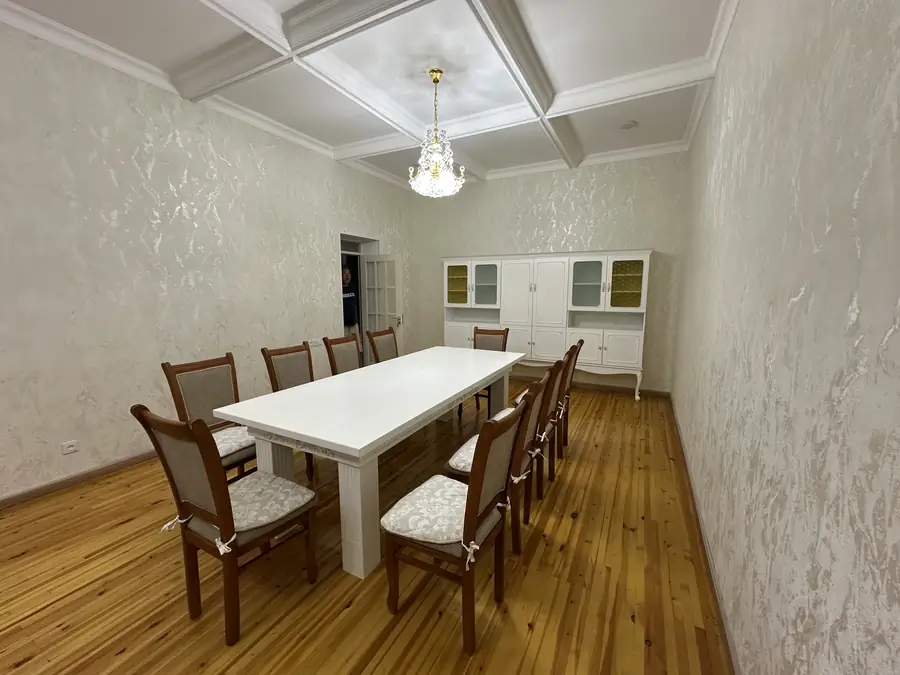 Ijaraga 1 qavatli uy − 600 m²