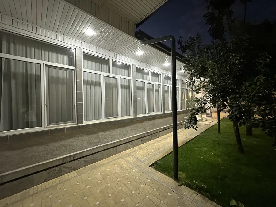 Ijaraga 1 qavatli uy − 600 m²