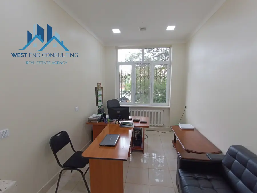 Ofis sotiladi − 448 m²