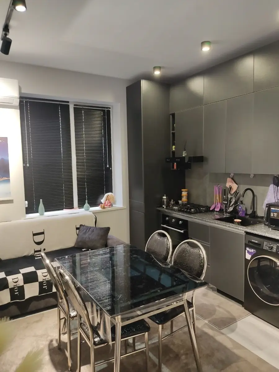 1-комнатная квартира − 38 м², 3/5 этаж