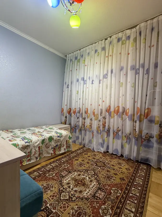 3 xonali kvartira sotiladi − 78 m²