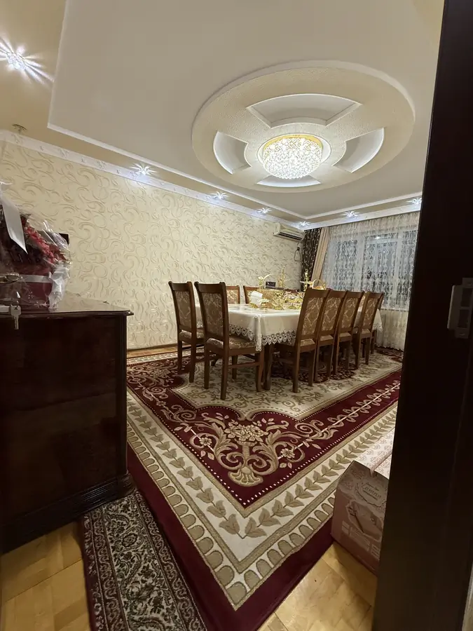 3 xonali kvartira sotiladi − 78 m²