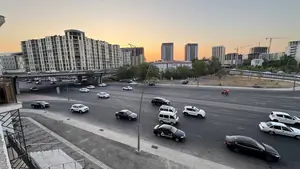 3-комнатная квартира − 90 м², 3/13 этаж