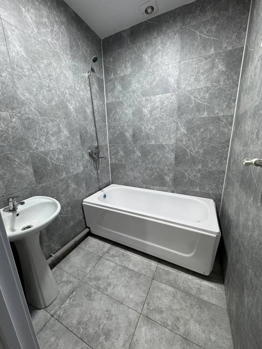 3-комнатная квартира − 90 м², 3/13 этаж