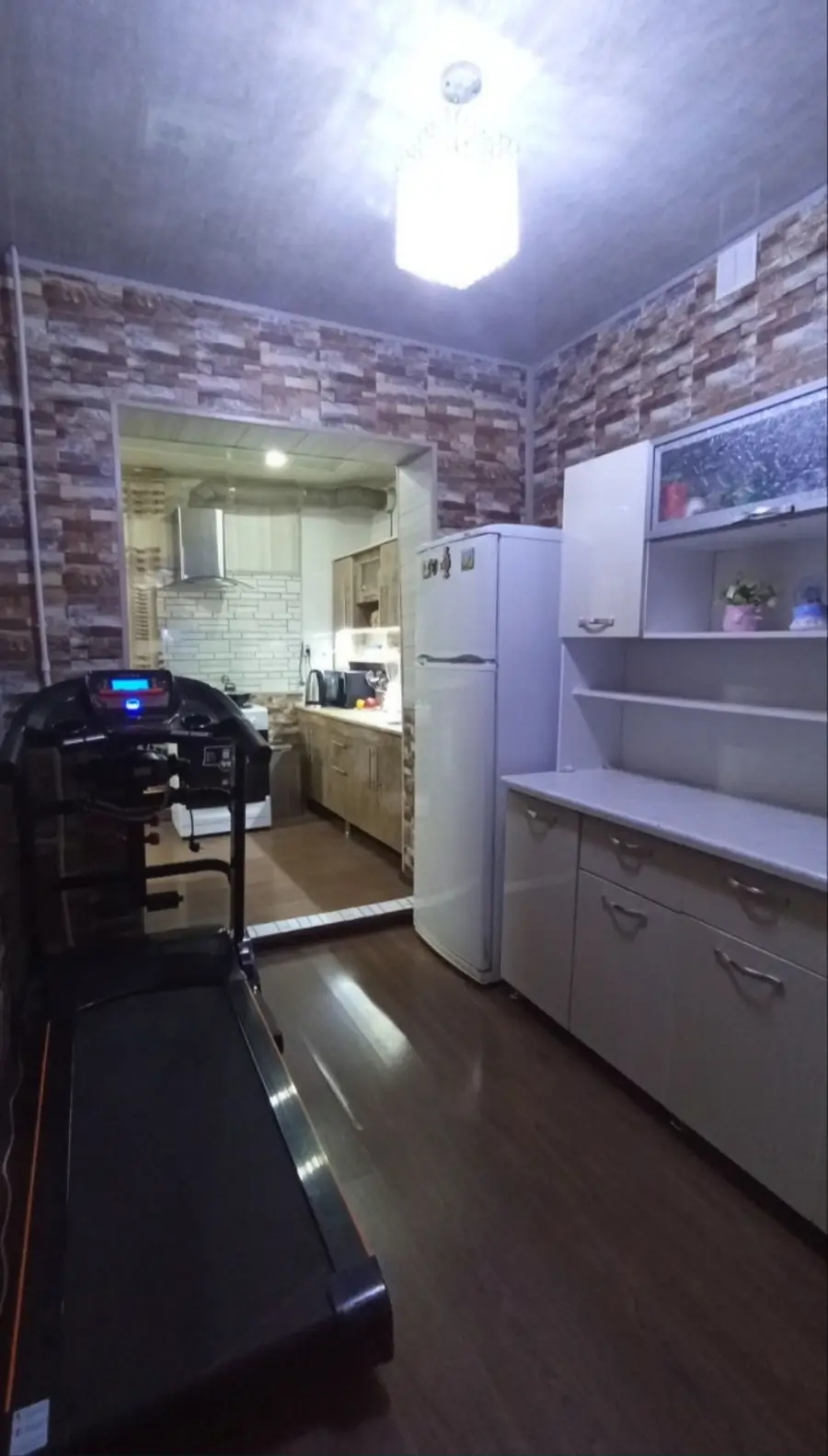 Продается 2-комнатная квартира − 60.7 м²