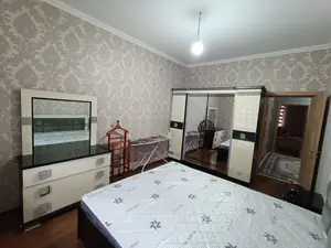 4-комнатная квартира − 140 м², 8/8 этаж