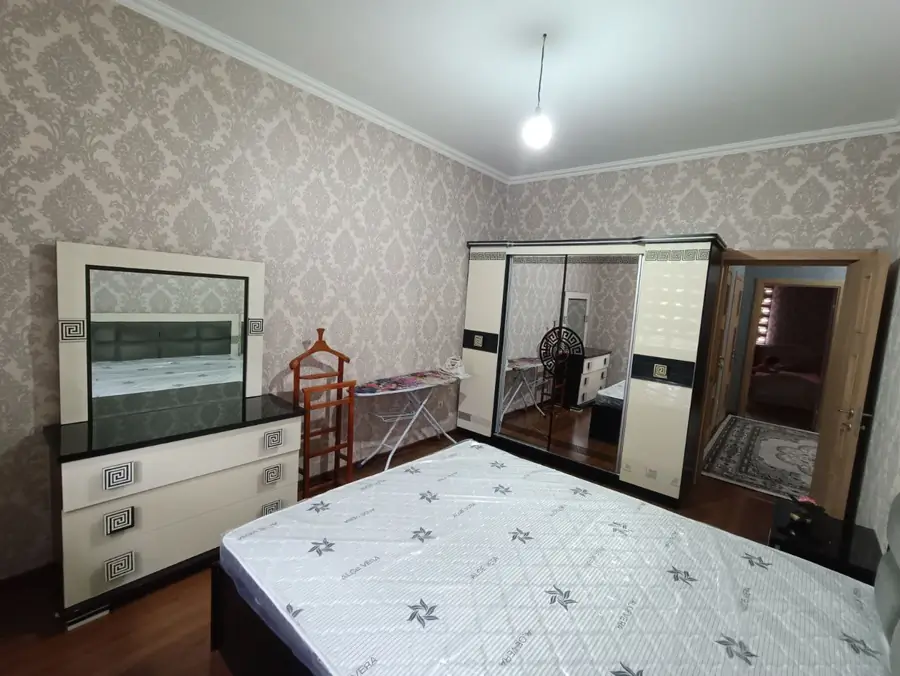 4-комнатная квартира − 140 м², 8/8 этаж
