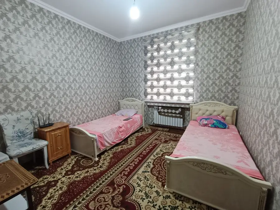 Сдается 4-комнатная квартира − 140 м²