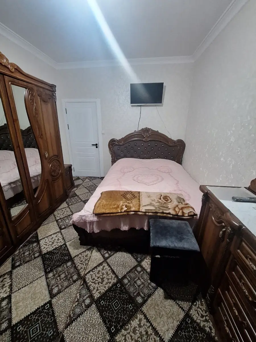 Продается 4-комнатная квартира − 78 м²