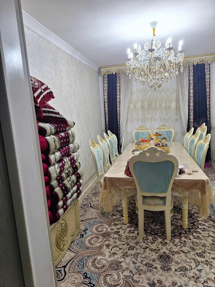 Продается 4-комнатная квартира − 78 м²