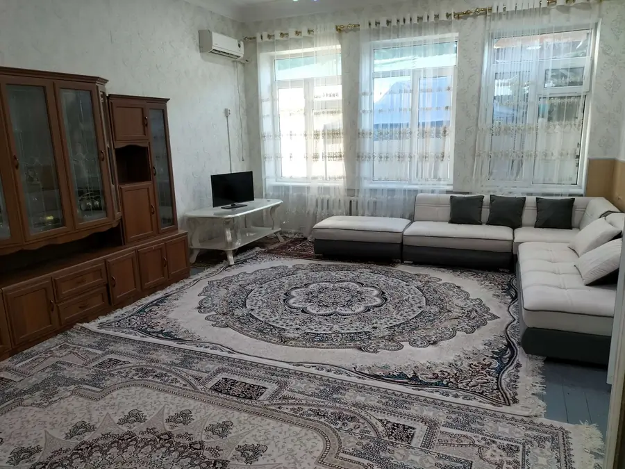 Ijaraga 1 qavatli uy − 180 m²