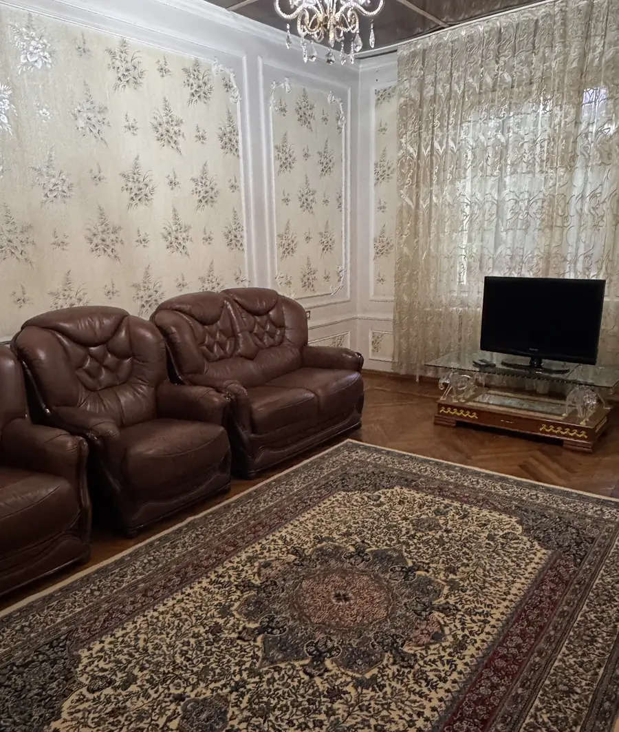 4-комнатная квартира − 80 м², 3/4 этаж