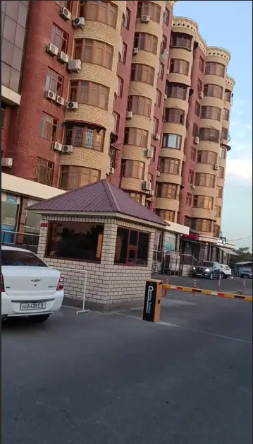 Ofis − 296 m², 1/8 qavat