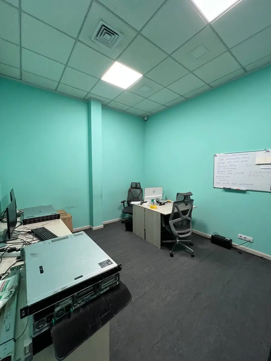 Ofis sotiladi − 296 m²